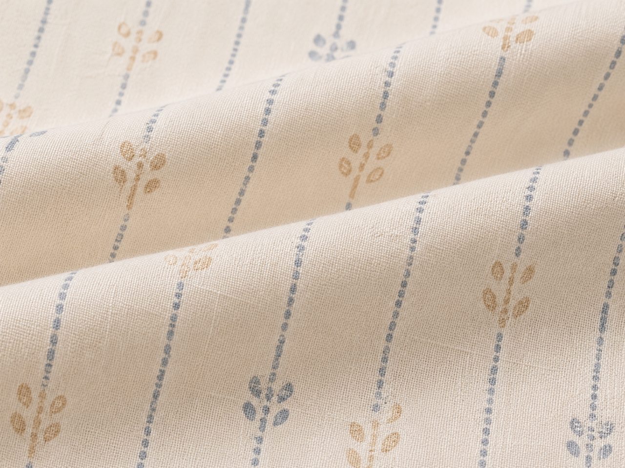 Linear Bloom Bedsheet Set – King view 3